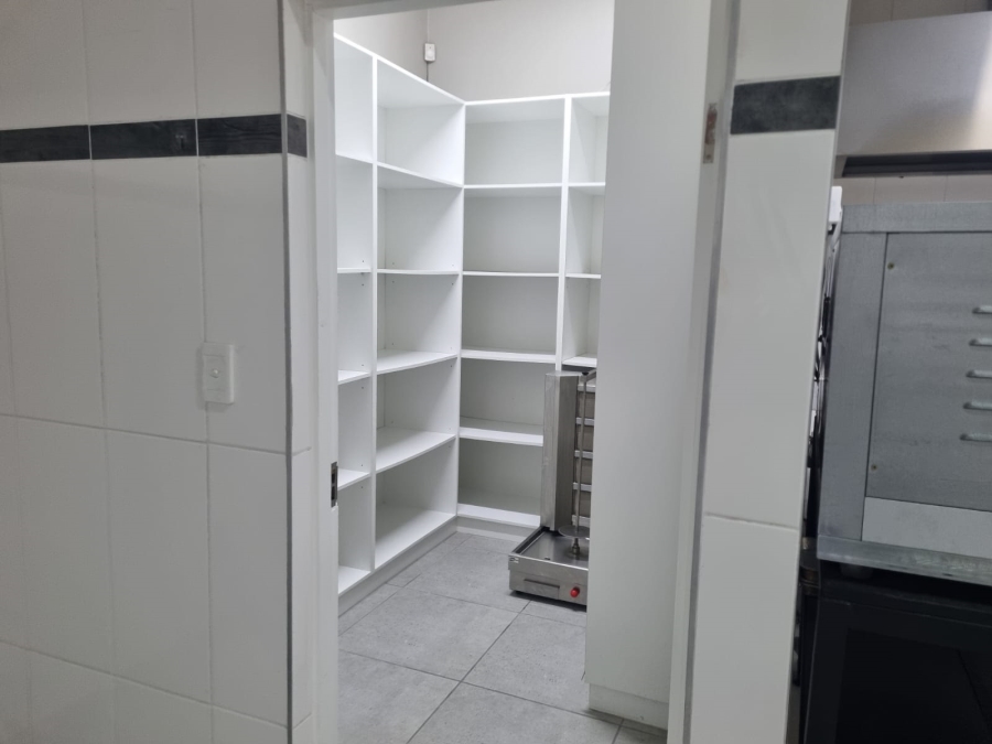 To Let Commercial Property for Rent in Voorbaai Western Cape